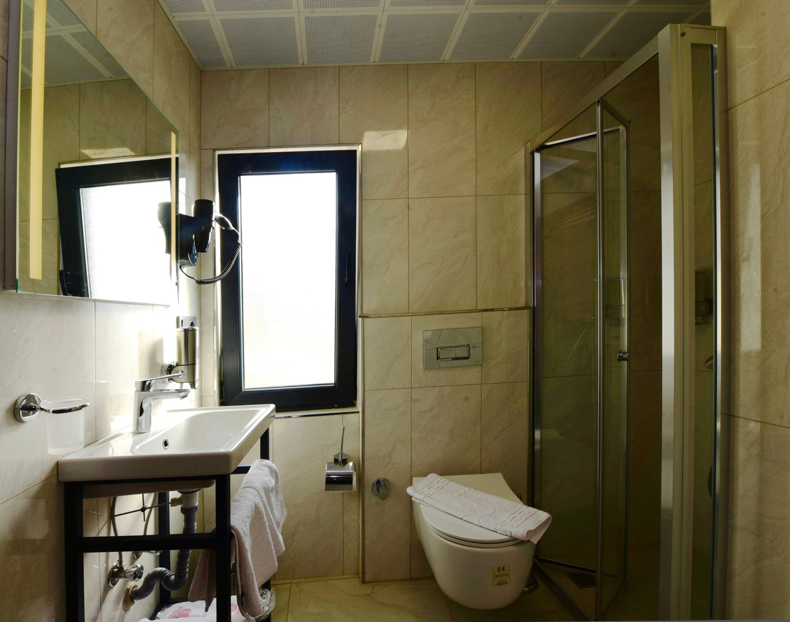Otel Terası - Yakın Çekim