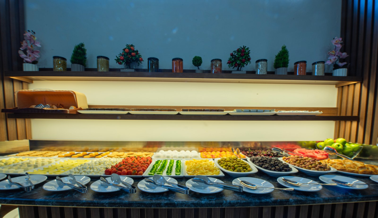 Hotel Öncü açık büfe kahvaltı